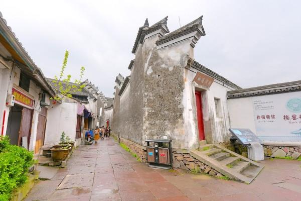逃出上锁的现代房间3